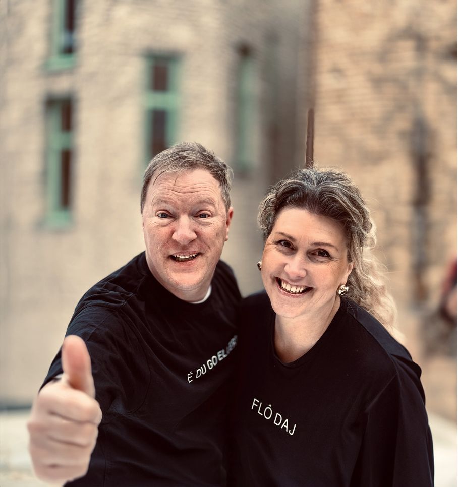 Linda U Johansson & Niklas Helgesson